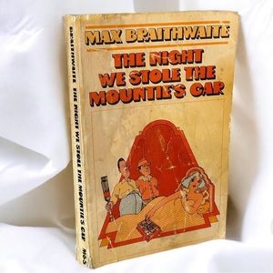 Vintage Unique Book 🤍